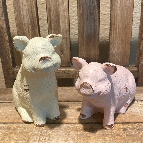 Farmhouse Pig Statues Set of 2, Country Pigs, Resin Pink Pig & Resin White Pig - Picture 3 of 16